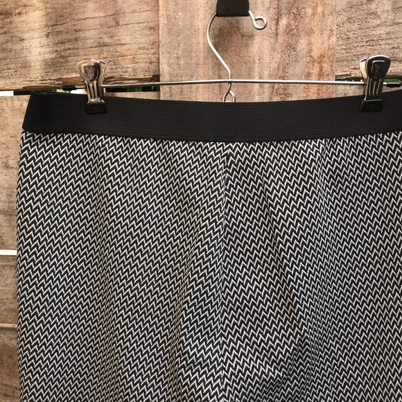 Soho Chevron Pants - Picture 6 of 6